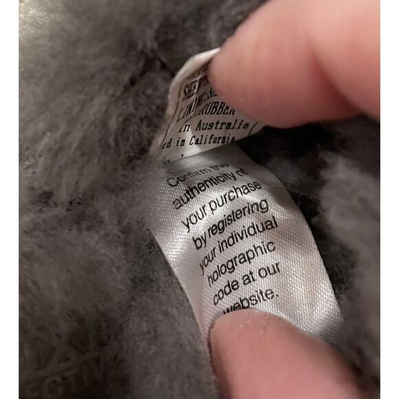 Australia Luxe Collective Sheepskin Shearling Fuzzy Slippers Gray Kids Sz 9 NEW - Picture 10 of 11